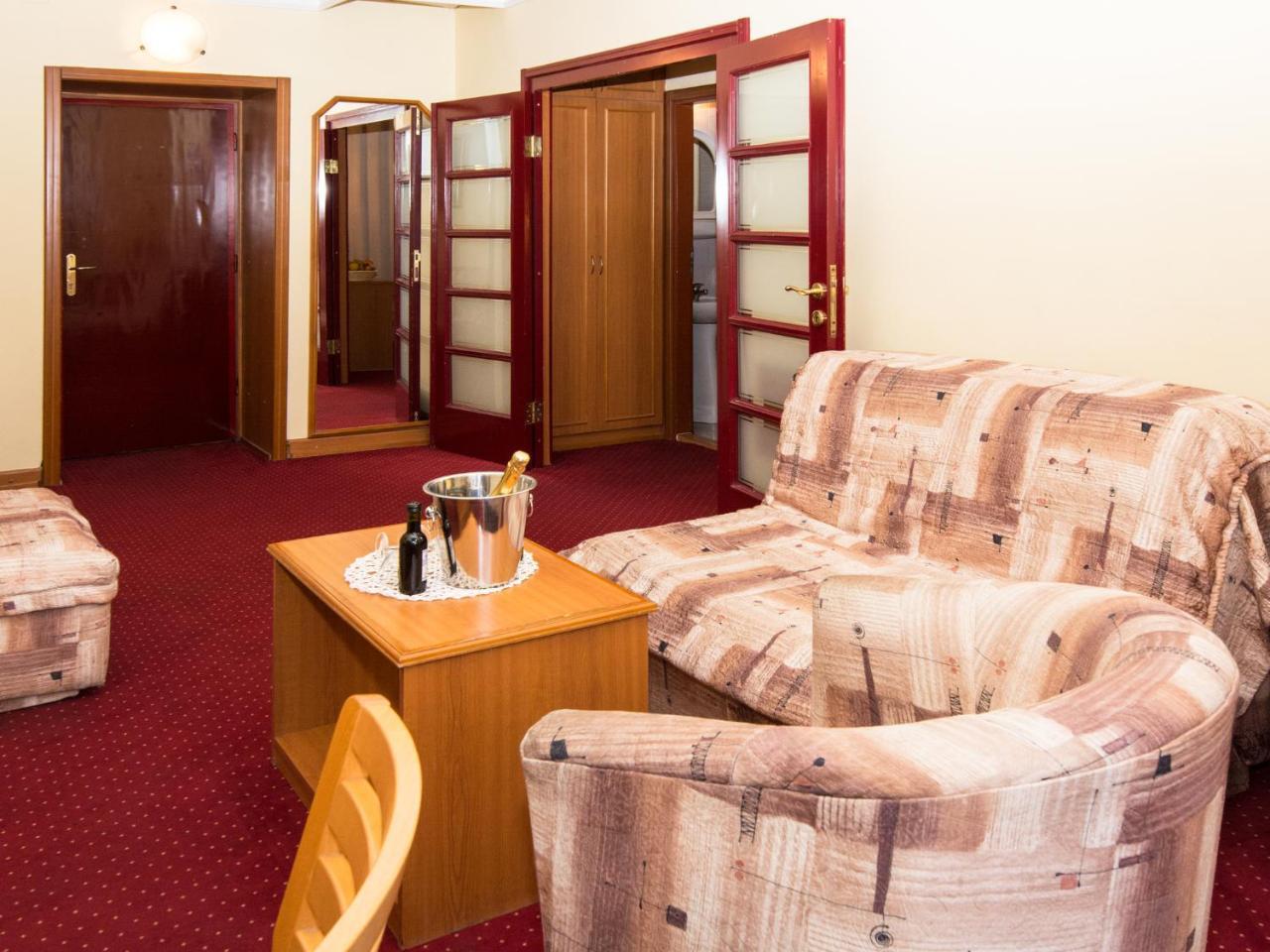 Hotel Kasina Belgrad Zewnętrze zdjęcie