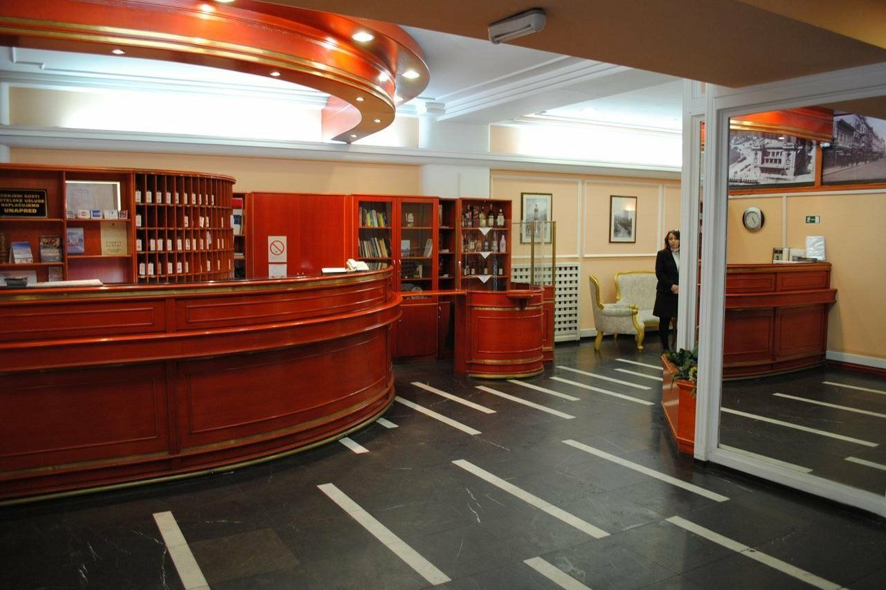 Hotel Kasina Belgrad Zewnętrze zdjęcie